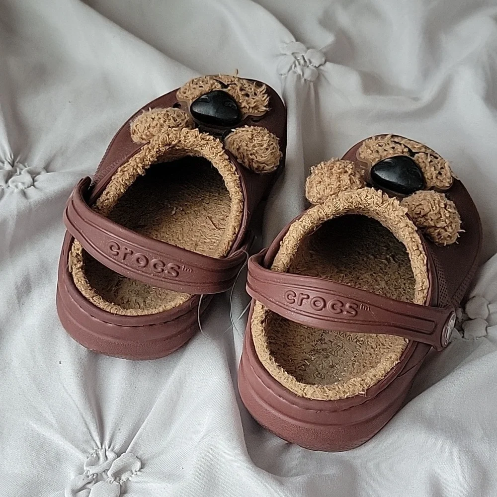 CROCS Kids Brown Fuzzy-Lined Clog with Puppy Charm